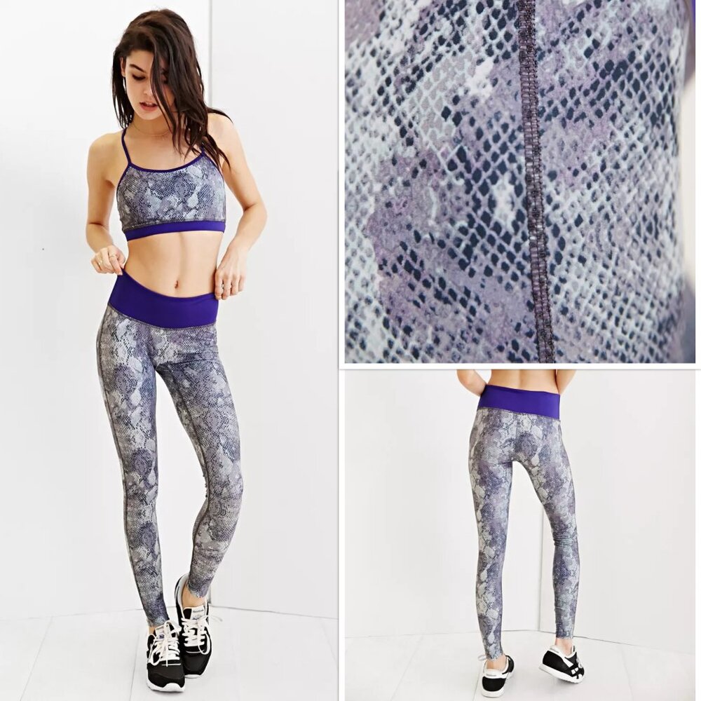 PRISMSPORT X UO Legging – Snakeskin Print